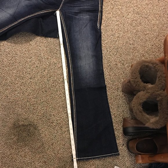 ROCK REVIVAL SHERRY BOOTCUT SWAROVSKI JEANS - size 27 but run big - Picture 10 of 12